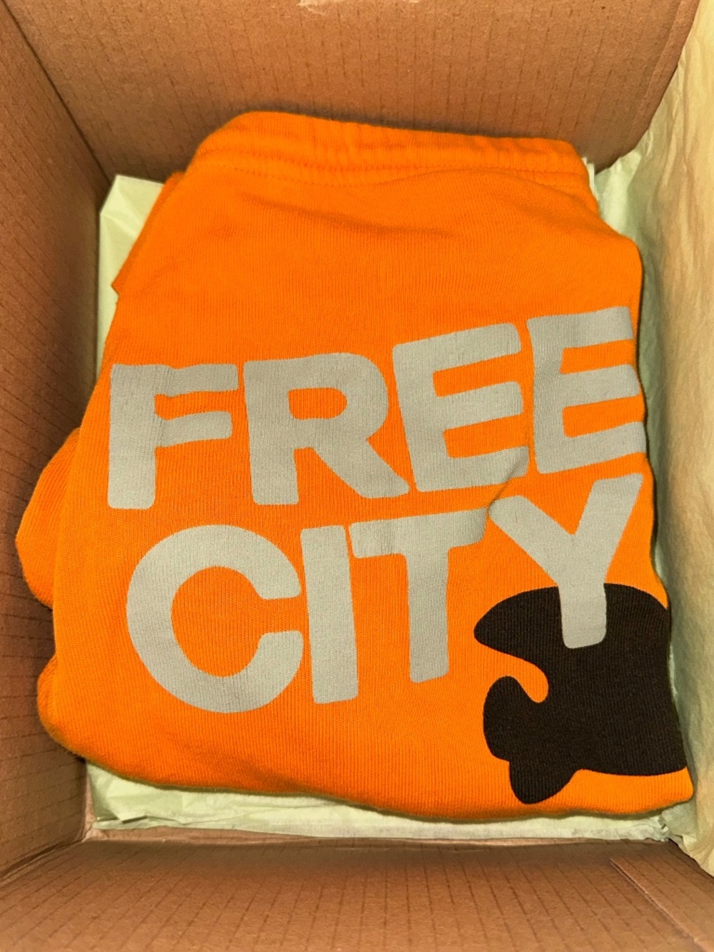 Free city sweatpants